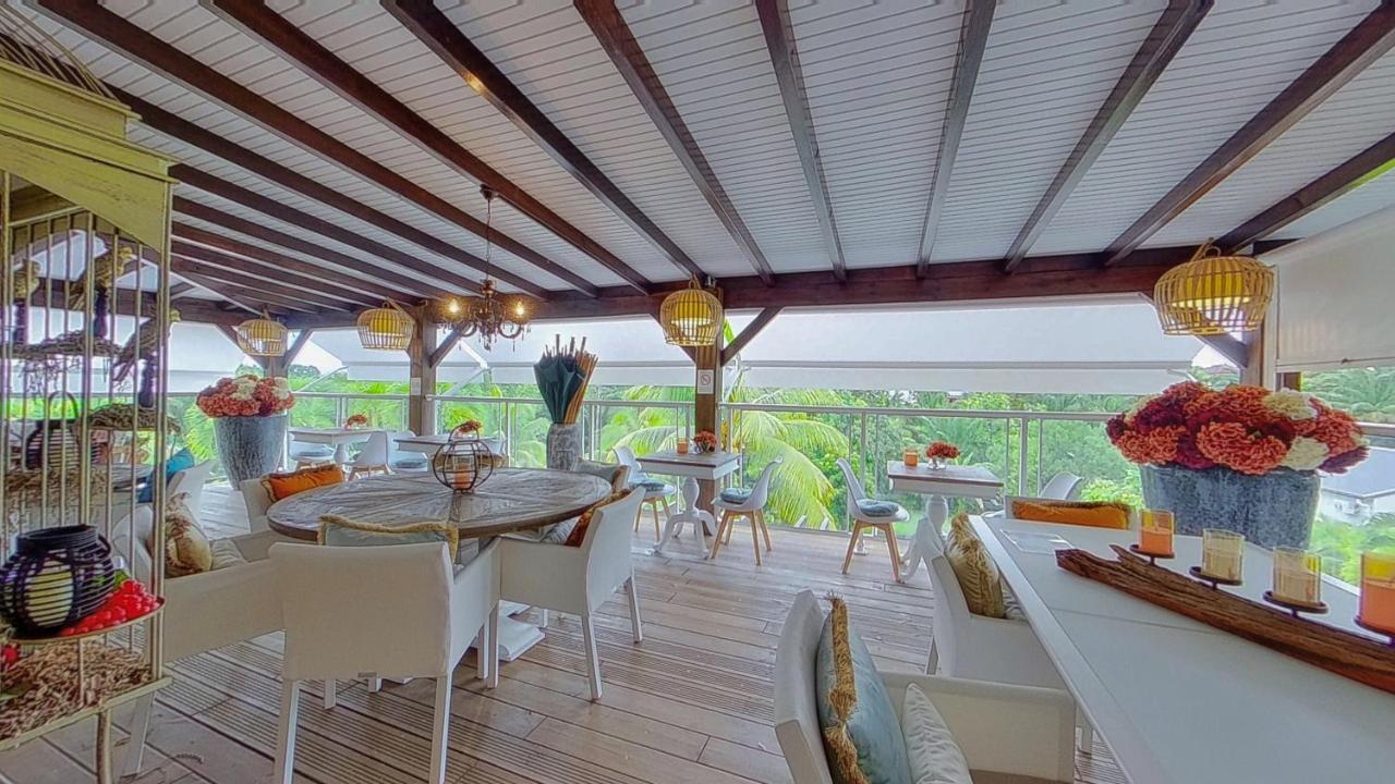Green Lord Domaine - Lodges Piscine & Spa - Bar & Lounge - Restaurant Gastronomique Lamentin Exterior foto