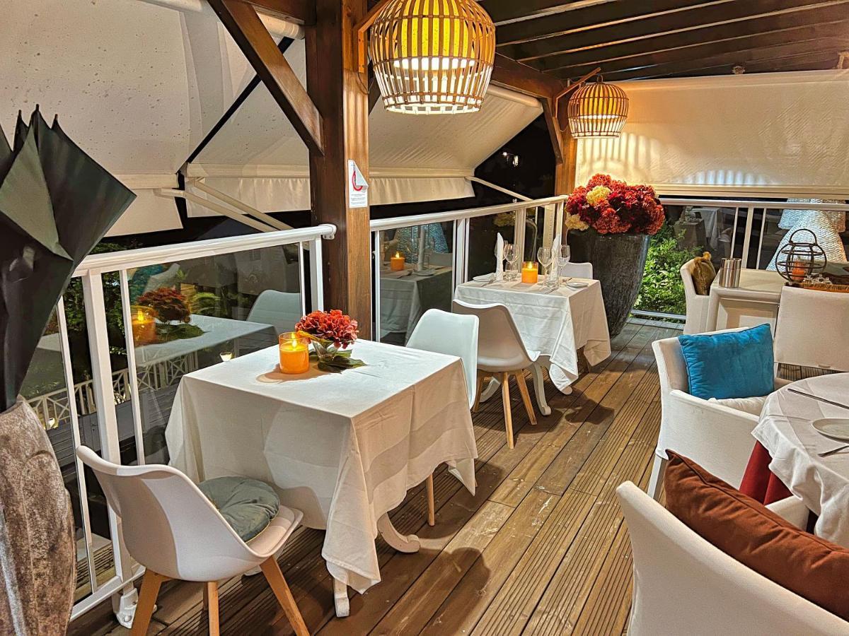 Green Lord Domaine - Lodges Piscine & Spa - Bar & Lounge - Restaurant Gastronomique Lamentin Exterior foto